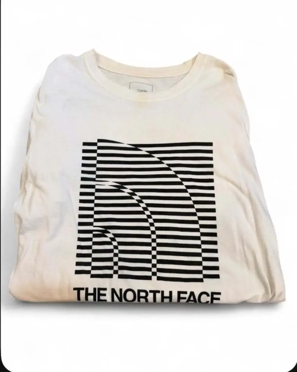 The North Face Graphic T-Shirt – Men’s Medium